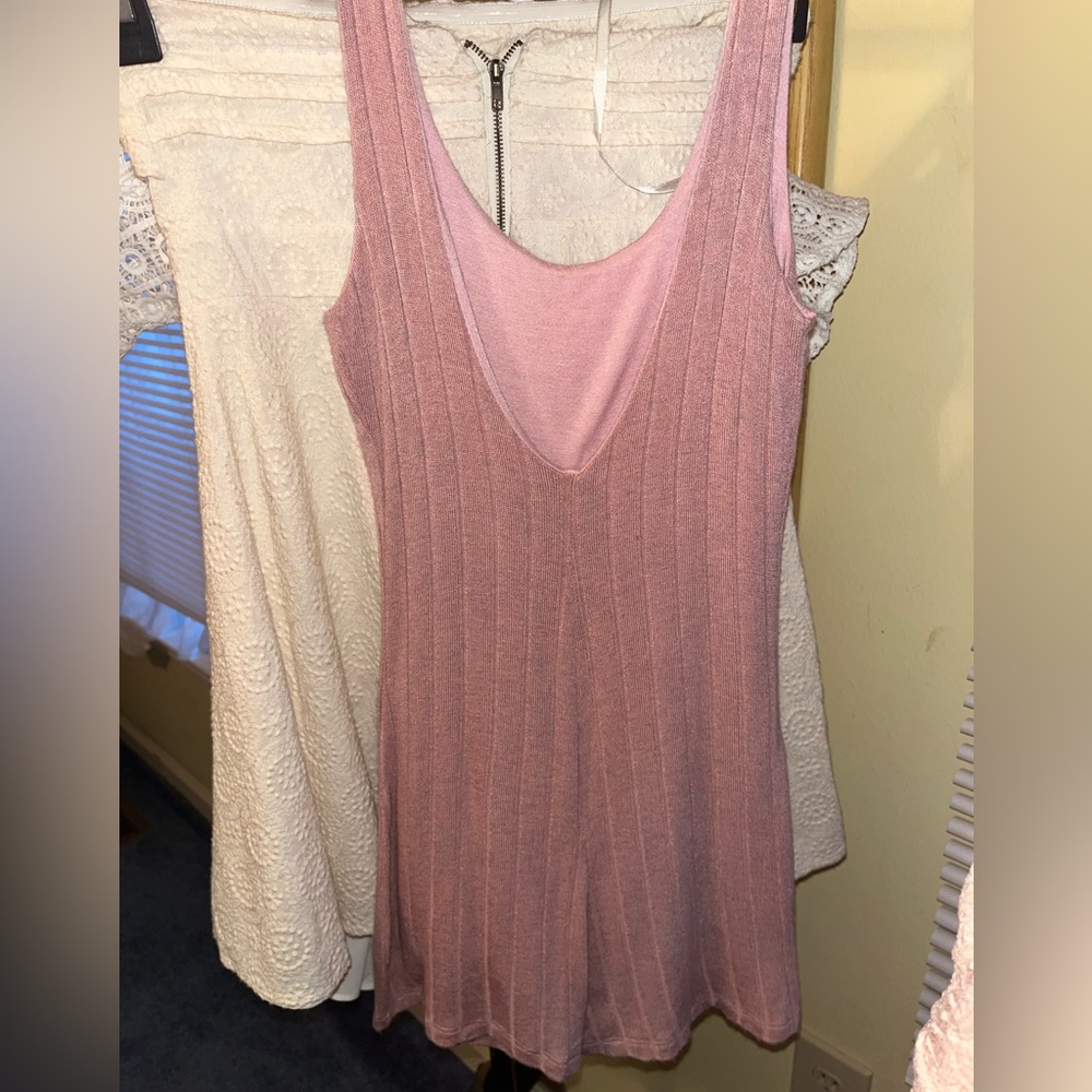 Aria Clothing Pink Romper- size Small? - **NEVER WORN** - Picture 5 of 5